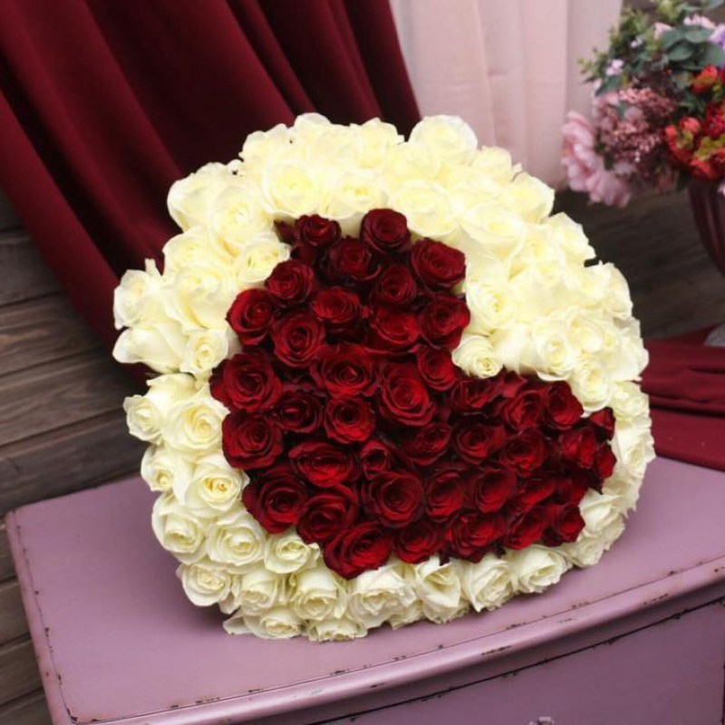 Сердце из роз